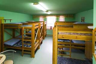 Хостелы Youth Hostel Podlasie Белосток Односпальная кровать в общем номере-12